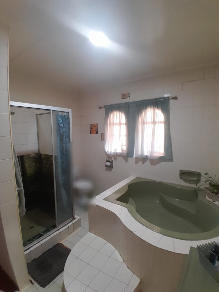 4 Bedroom Property for Sale in Deneysville Free State